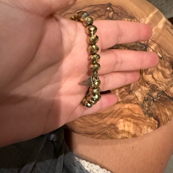 Chic Gold and Black Beaded Bracelet - Picture 3 of 5